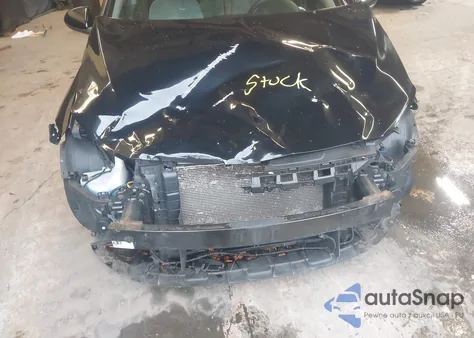 2017 Hyundai Elantra Se z USA, uszkodzony, nr VIN 5NPD84LF9HH128317